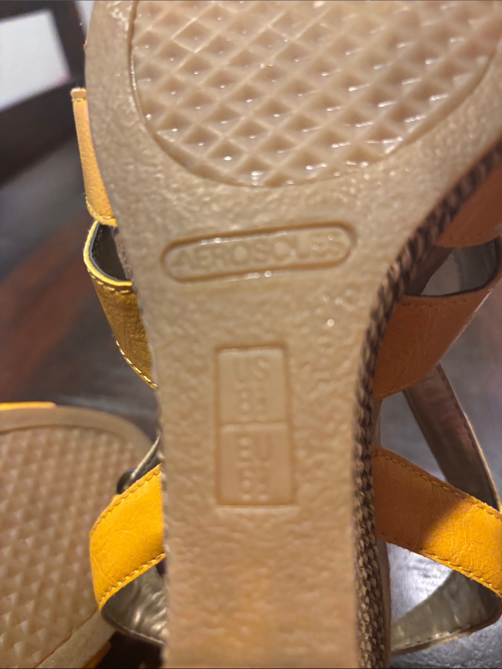 Aerosoles Mustard Yellow Strappy Wedge Sandals Size 8 Boho Comfort - Picture 6 of 6